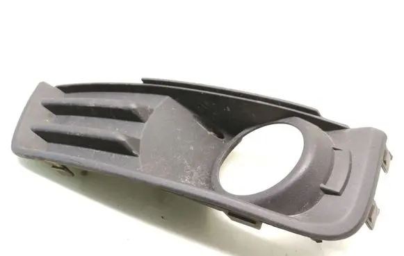 Ford Focus C-MAX Front bumper lower grill 3M51R19953AD