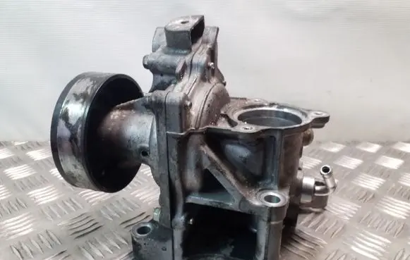 Mazda 6 Water pump SH01151H0