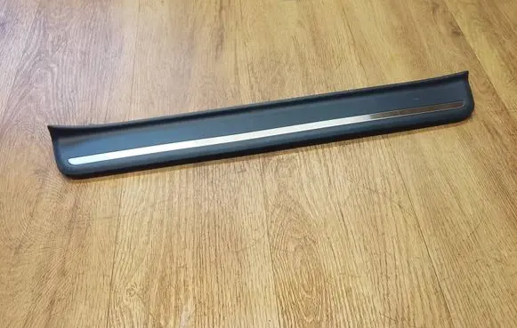 KIA EV6 Front sill trim cover 85873CV500