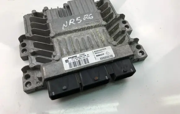 Renault Megane II Engine control unit/module ECU 8200565863 S122326109A