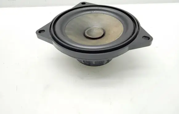 BMW 1 F20 F21 Parcel shelf speaker 6513928877004 18820010