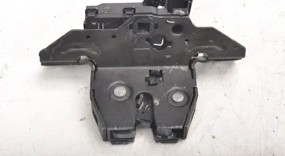 Opel Astra K Tailgate lock latch 