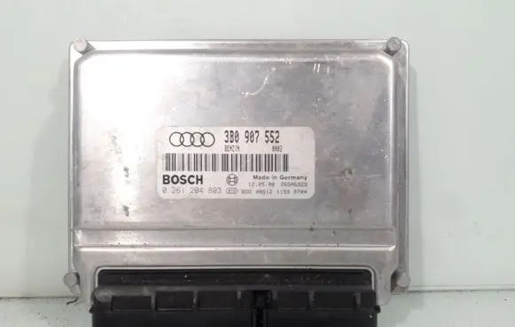 Audi A4 S4 B5 8D Engine control unit/module 3B0907552 0261204893