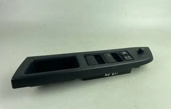 Subaru Impreza IV Electric window control switch 94263FJ030 S73509180