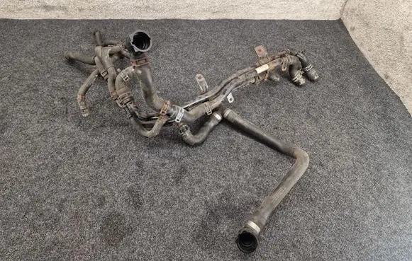 Volkswagen PASSAT B8 Engine coolant pipe/hose 5Q0121065G 5Q0122051DD 5Q0121064BR