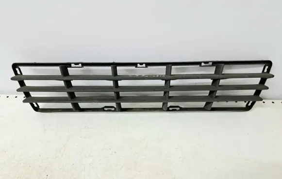 Volvo V50 Front bumper lower grill