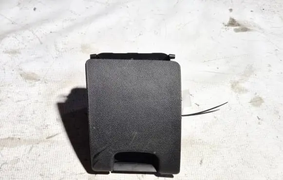 Skoda Octavia Mk2 (1Z) Glove box 0010111360231 1z1857919