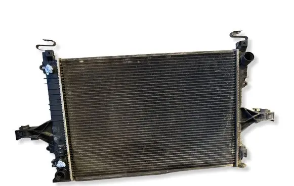 Volvo XC70 Coolant radiator 30723909