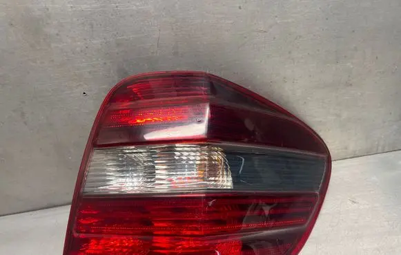 Mercedes-Benz ML W164 Rear/tail lights 404122R 404182R