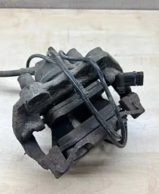 Mercedes-Benz E W211 Front brake caliper