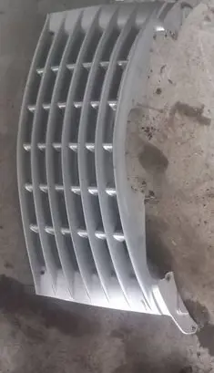 Chrysler PT Cruiser Dash center air vent grill