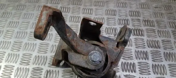 Ford Mondeo MK II Engine mount bracket 97bb7m125aa