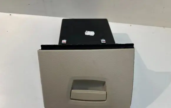 BMW 5 F10 F11 Glove box 9166696 112420