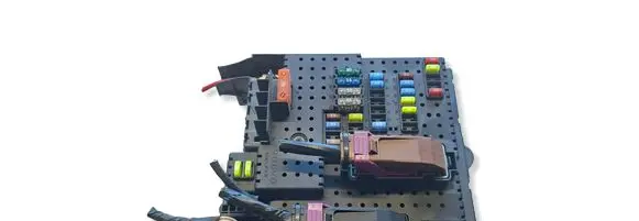 Volvo XC90 Fuse module 30786646 28080156