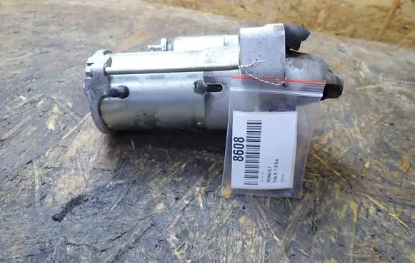 Renault Clio V Starter motor 233008820R