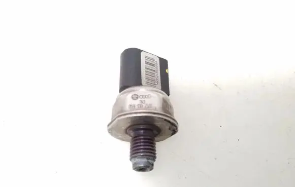 Audi Q7 4L Fuel pressure sensor 059130758E