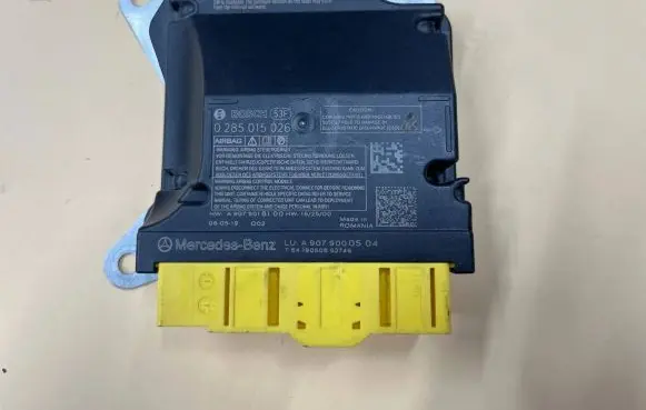 Mercedes-Benz Sprinter W907 W910 Airbag control unit/module A9079000504 0285015026