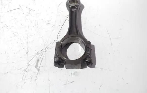 Volkswagen Golf V Connecting rod/conrod 038J