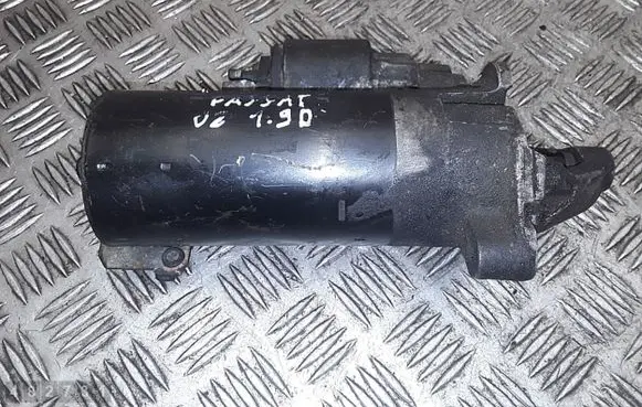 Volkswagen PASSAT B5.5 Starter motor 0001110132