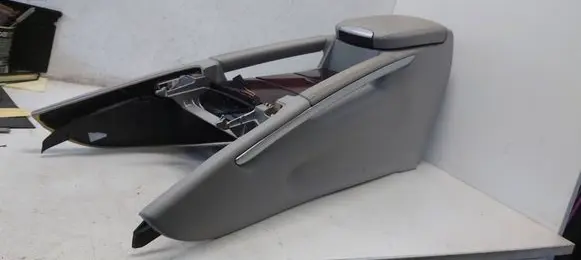 Mercedes-Benz ML W164 Armrest A1646801314 1646801314
