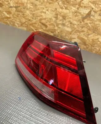 Volkswagen e-Golf Rear/tail lights 5G0945096Q L90120960