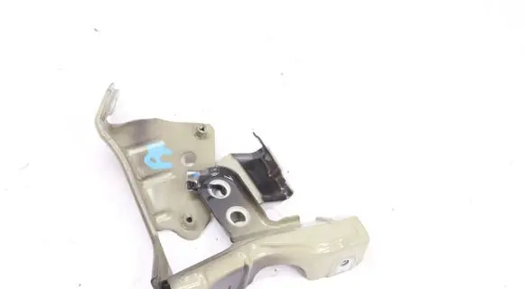 Volkswagen Golf VIII Fender mounting bracket 5H0821430