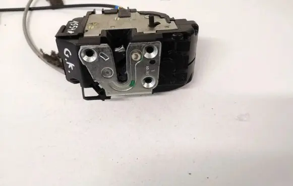 Nissan Note (E11) Rear door lock