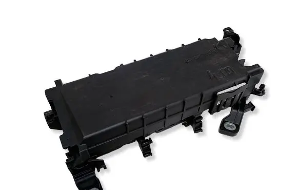 Mercedes-Benz CLA C117 X117 W117 Fuse box cover A2465451600