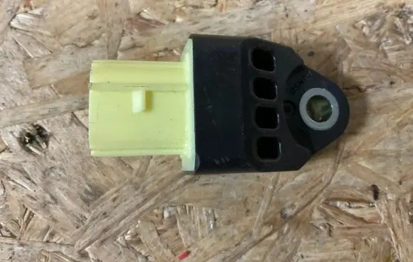 Subaru Legacy Airbag deployment crash/impact sensor 98235AG070 76349KPXP