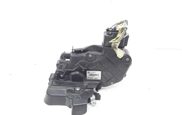 Volvo V70 Front door lock 31253674
