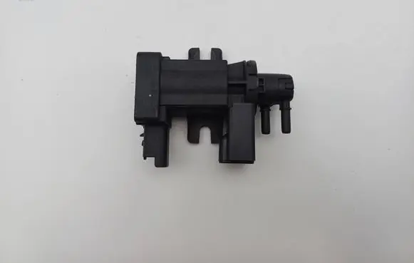 Renault Megane III Turbo solenoid valve EV526