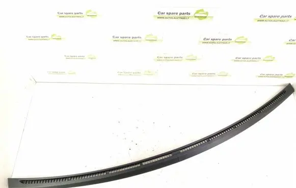 Mercedes-Benz C W205 Dash center air vent grill 2056890108 2056890008