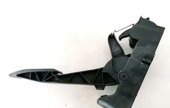 Mercedes-Benz A W169 Accelerator throttle pedal A1693000404 260405