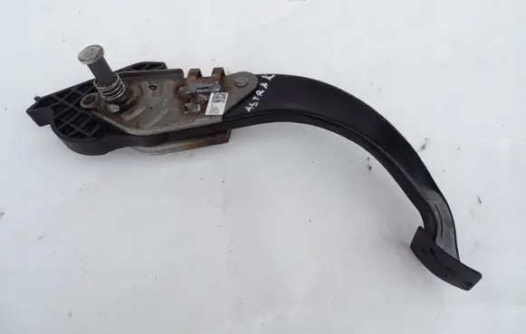 Opel Astra K Clutch pedal OI203