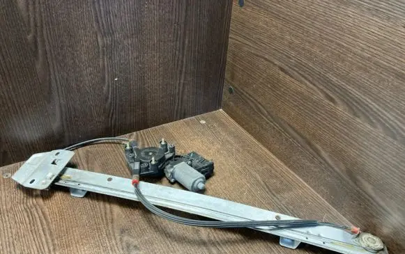 Iveco Daily 4th gen Front door electric window regulator 3800181 504053527