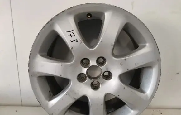 Toyota Avensis T250 R17 alloy rim 