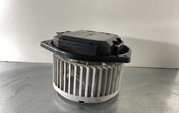 Infiniti Q50 Heater fan/blower 3K01330352