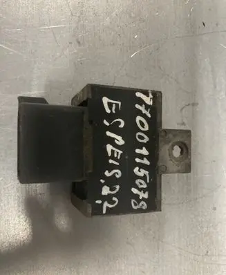 Renault Clio III Glow plug pre-heat relay 7700115078