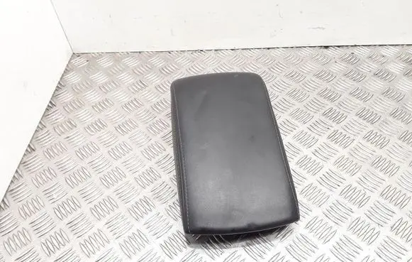 Mazda 6 Armrest E1110909
