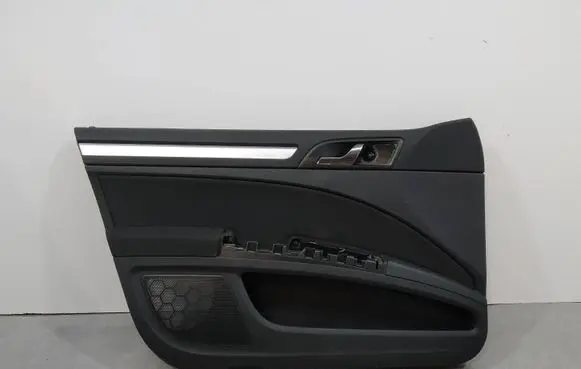 Skoda Superb B6 (3T) Front door card panel trim 