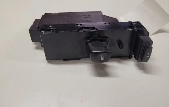 Volvo V70 Electric window control switch 30746075