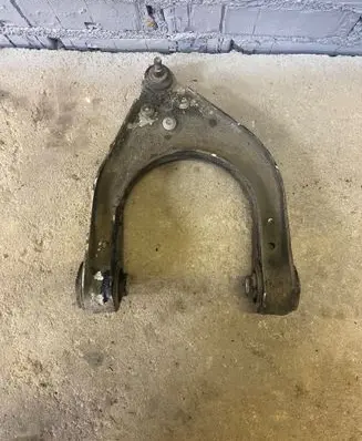 Mercedes-Benz E W211 Front lower control arm/wishbone 211331008