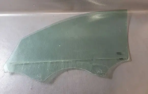 Peugeot 208 Front door window glass four-door 43R007951