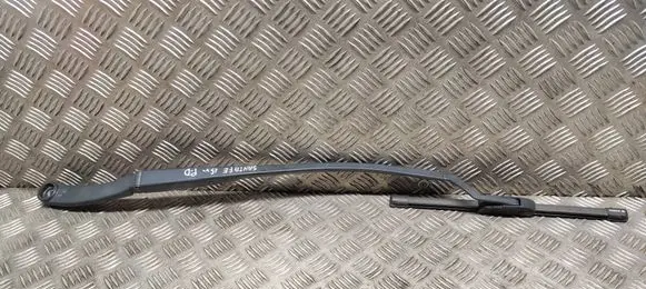 Hyundai Santa Fe Front wiper blade arm 983212W100