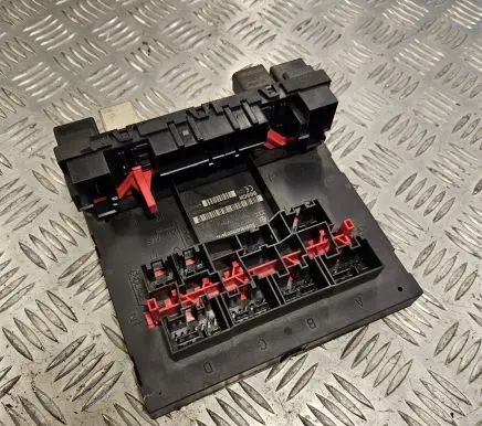 Volkswagen Touran I Central body control module 3C0937049E