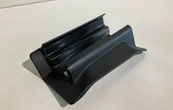 Mercedes-Benz E W212 Front passenger seat rail trim A2129191620 7801002818