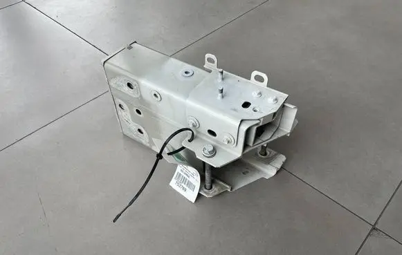 Volvo V60 Front bumper shock/impact absorber 31463044