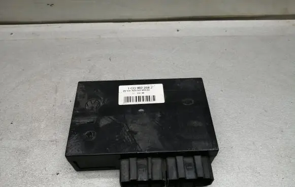 Volkswagen Golf IV Comfort/convenience module 1C0962258J