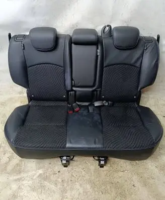 Nissan Note (E12) Second row seats 