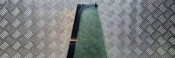 Opel Vectra C Rear vent window glass 